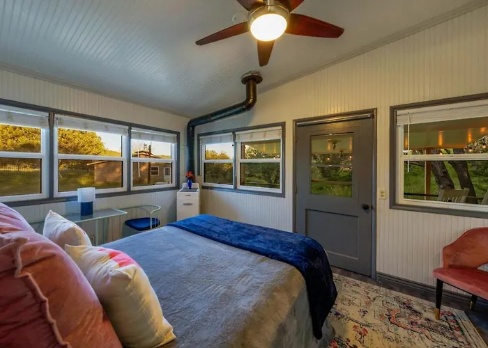 Lyle Canyon, Sleeps 8, Country Quiet, Solitude Vakantieboerderij