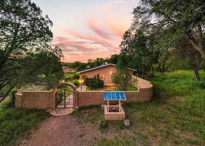 Lyle Canyon, Sleeps 8, Country Quiet, Solitude Vakantieboerderij
