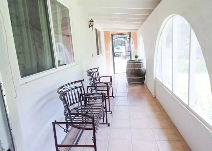 Lyle Canyon, Sleeps 8, Country Quiet, Solitude *